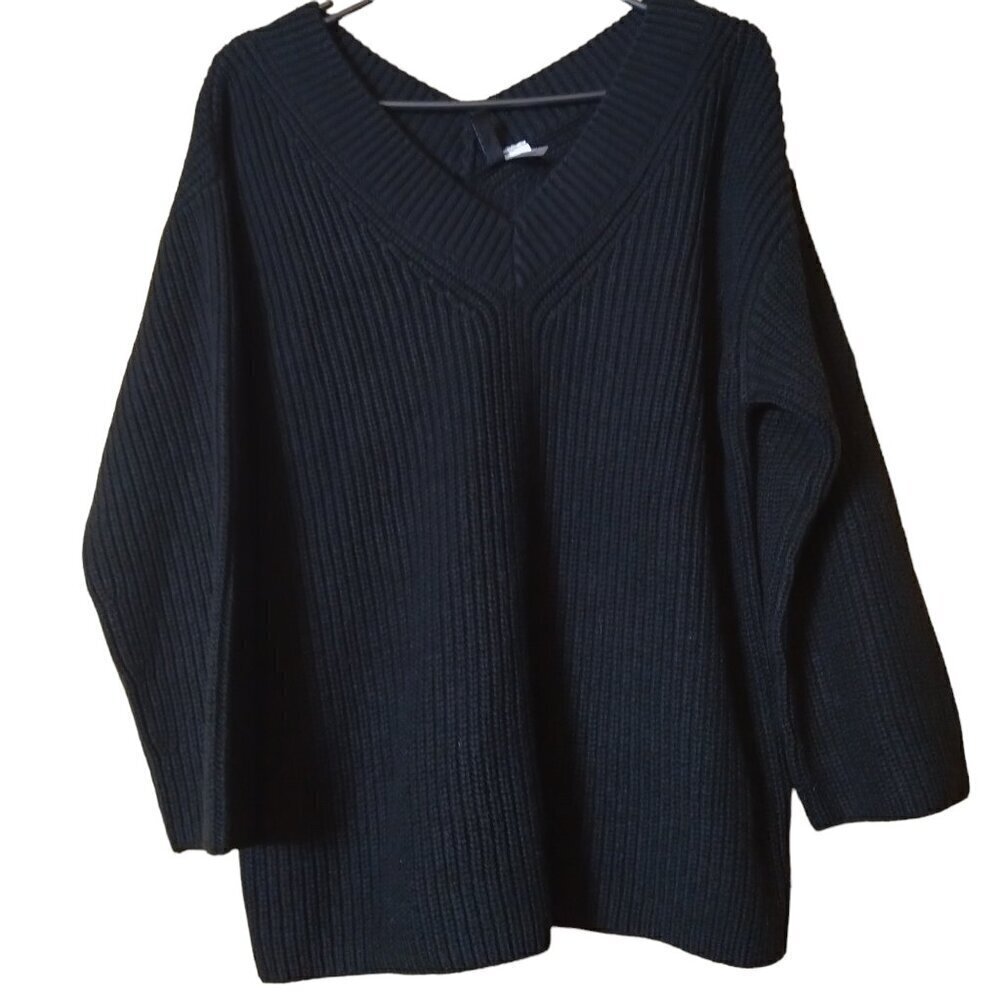 H & M Divided Size XS Black V-Neck Front/Back Pullover Knit Sweater